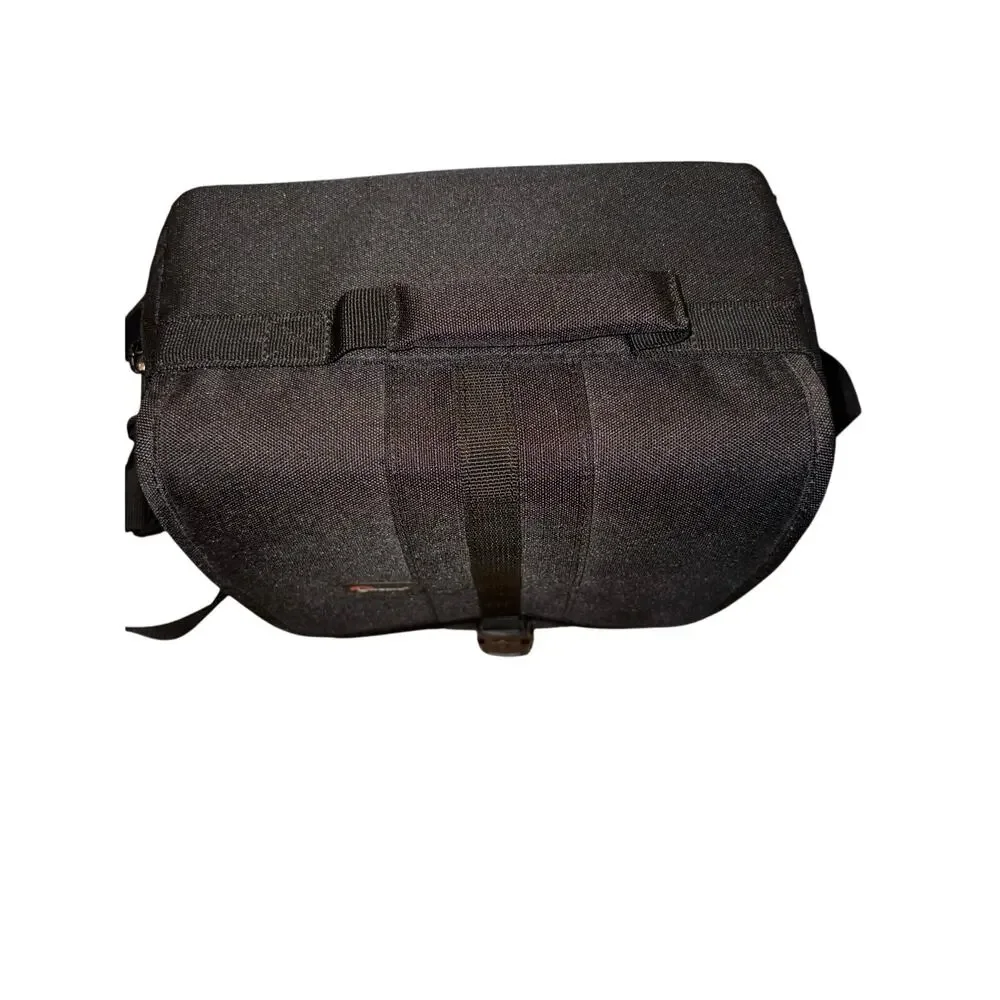 Lowepro camera Bag‎ Adventura 140 Shoulder Bag Very Good Preowned Condition
